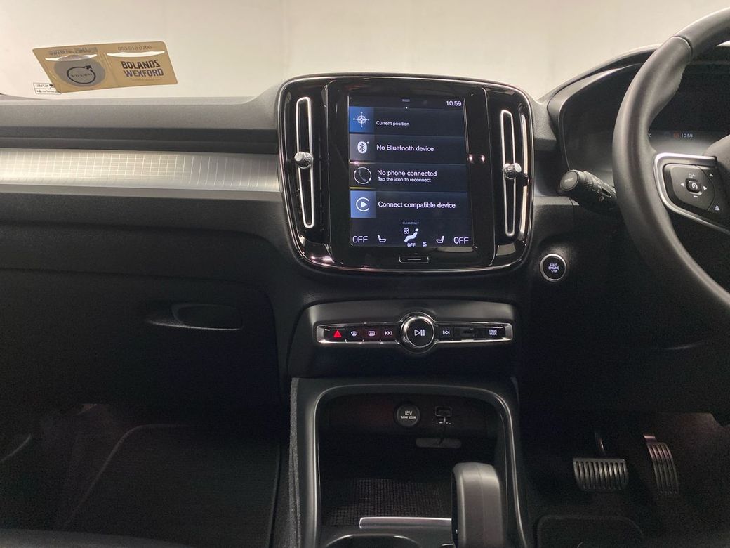 2022 Volvo XC40