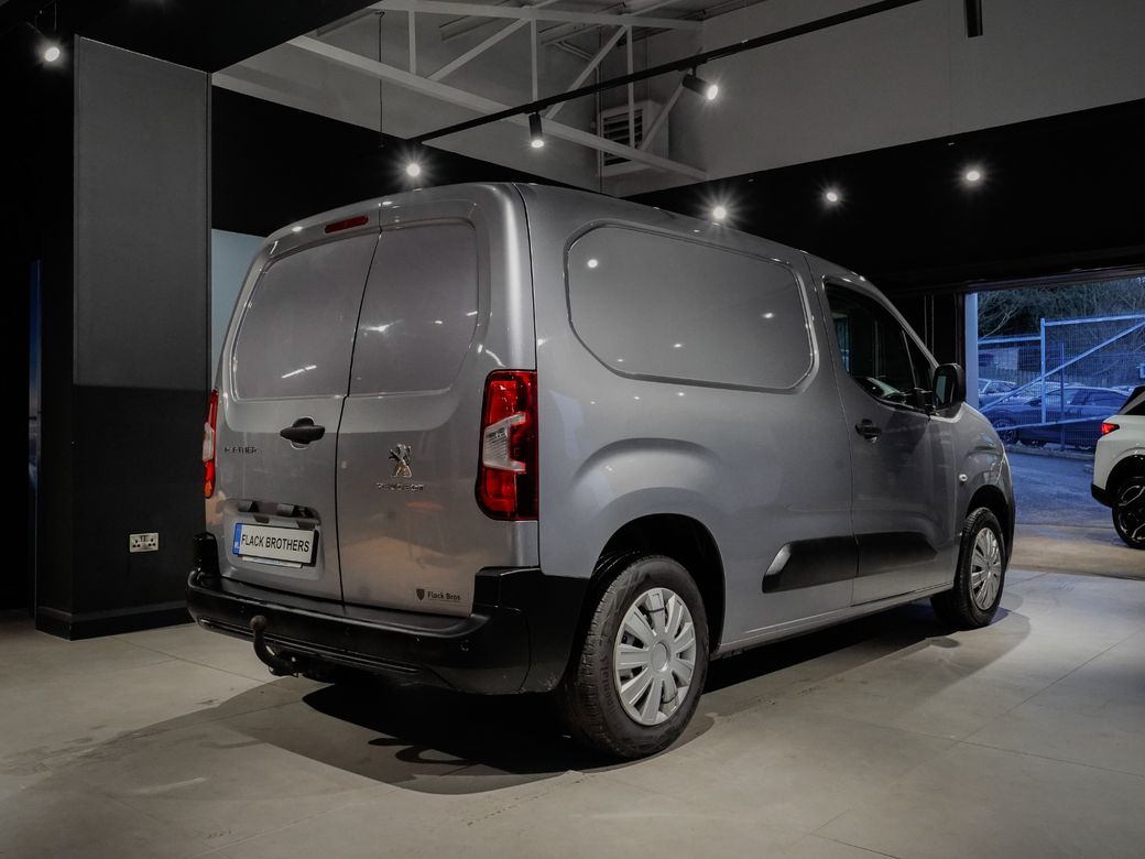 2024 Peugeot Partner