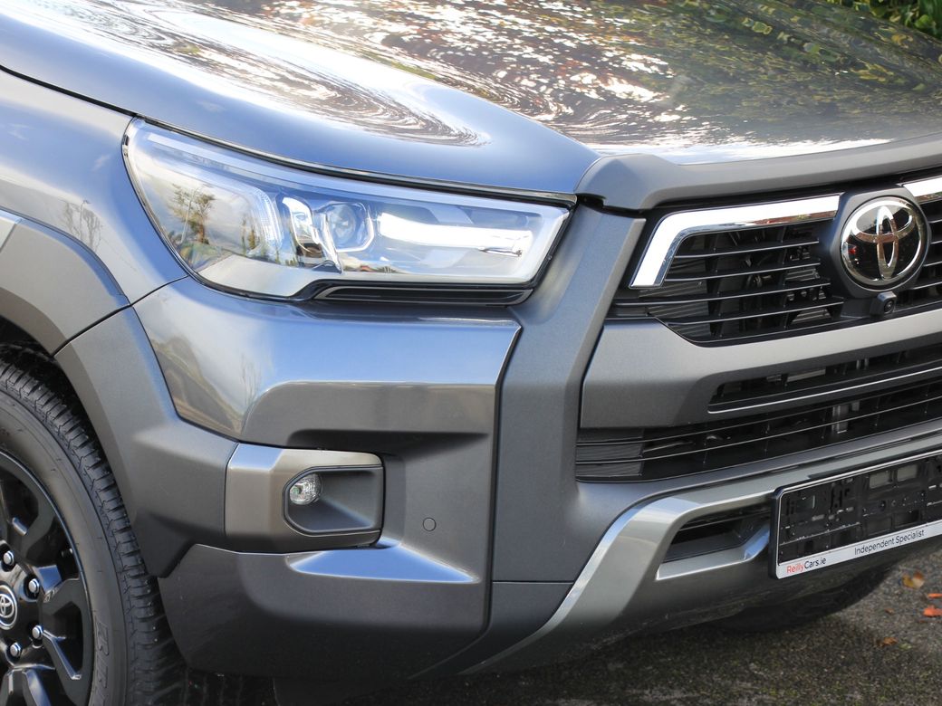2025 Toyota Hilux