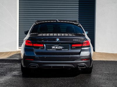 2022 BMW 520