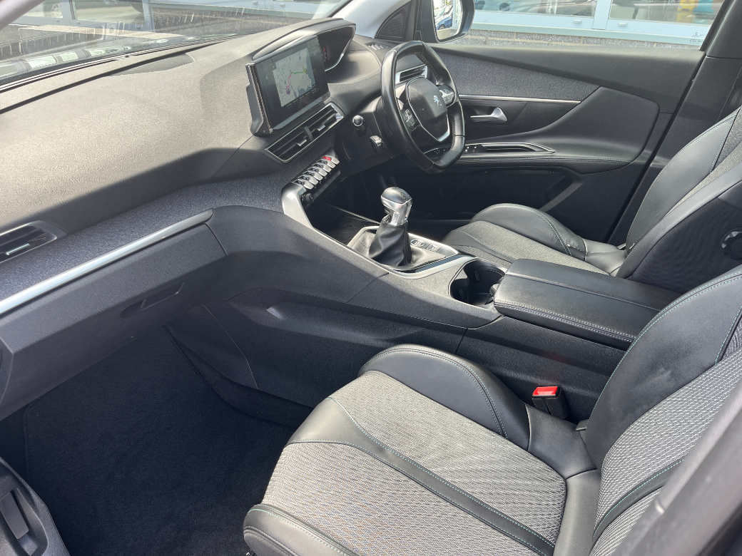 2022 Peugeot 5008