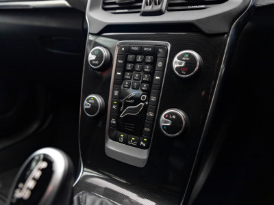 2018 Volvo V40