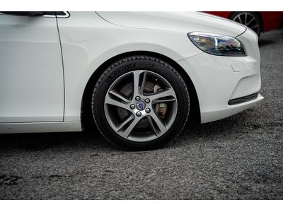 2016 Volvo V40