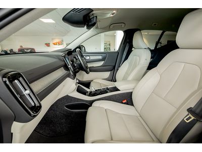 2022 Volvo XC40
