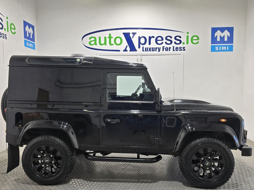 2014 Land Rover Defender 90