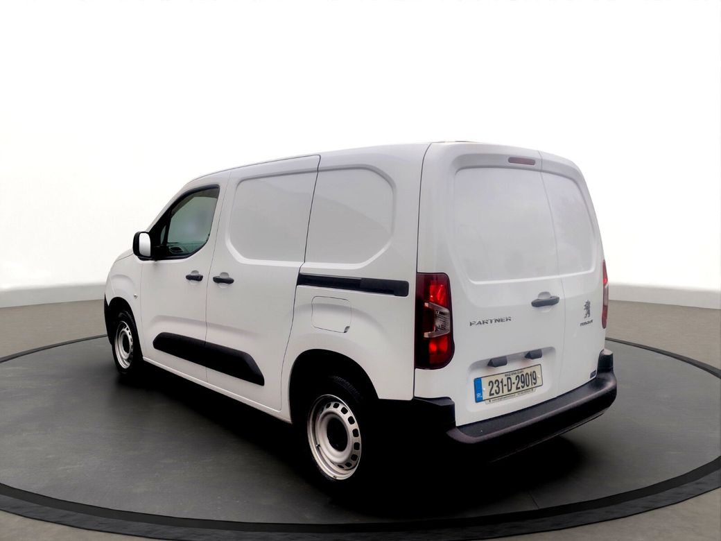 2023 Peugeot Partner