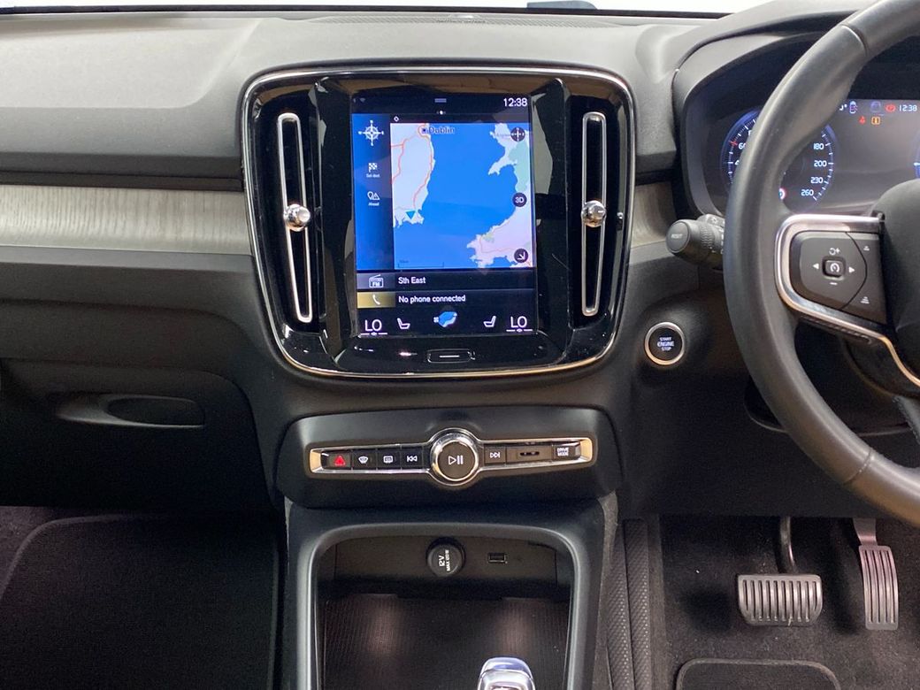 2021 Volvo XC40