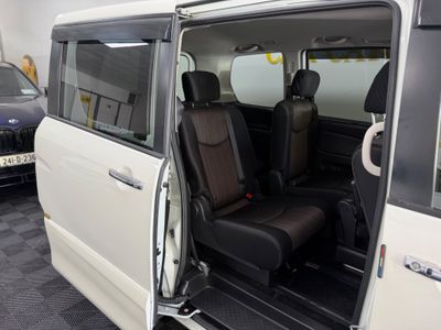 2015 Nissan Serena