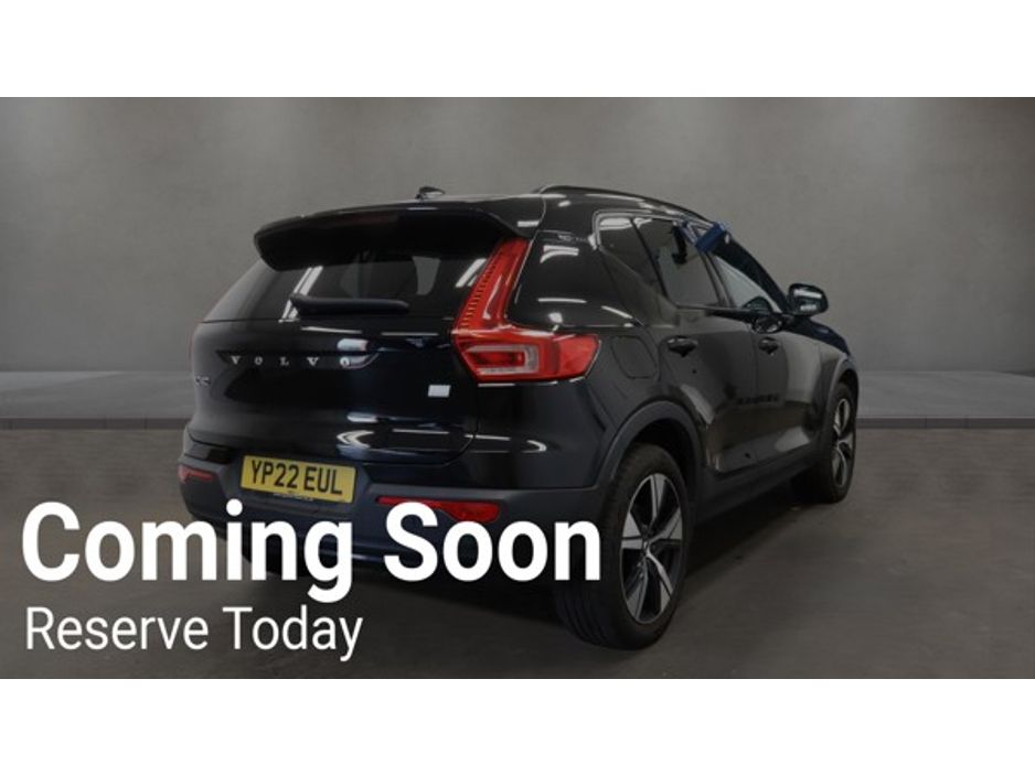2022 Volvo XC40
