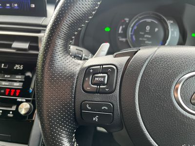 2020 Lexus IS 300h