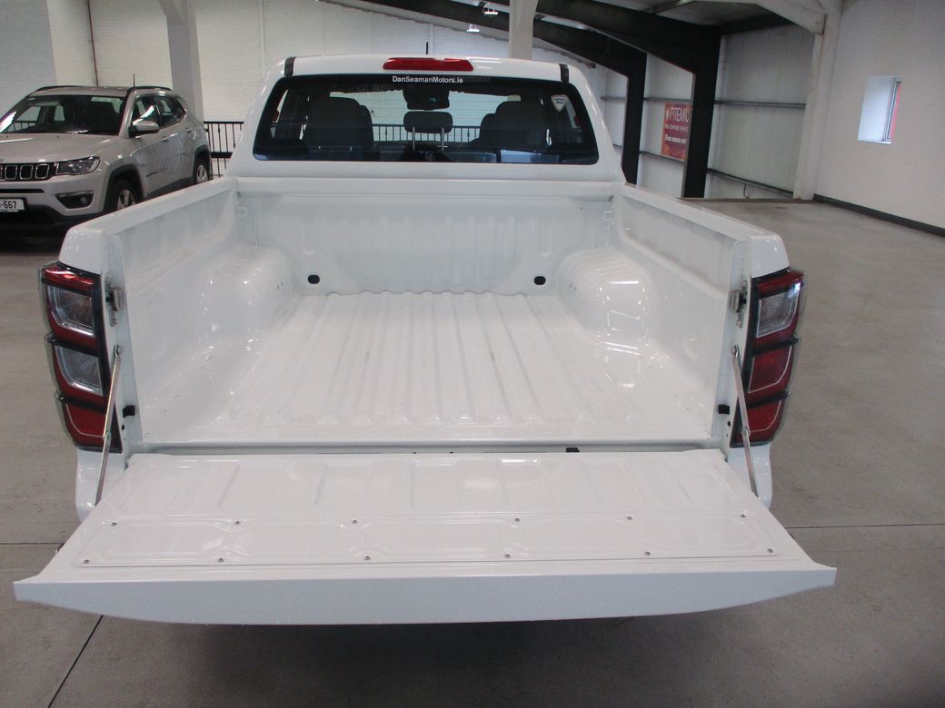 2025 Isuzu D-MAX