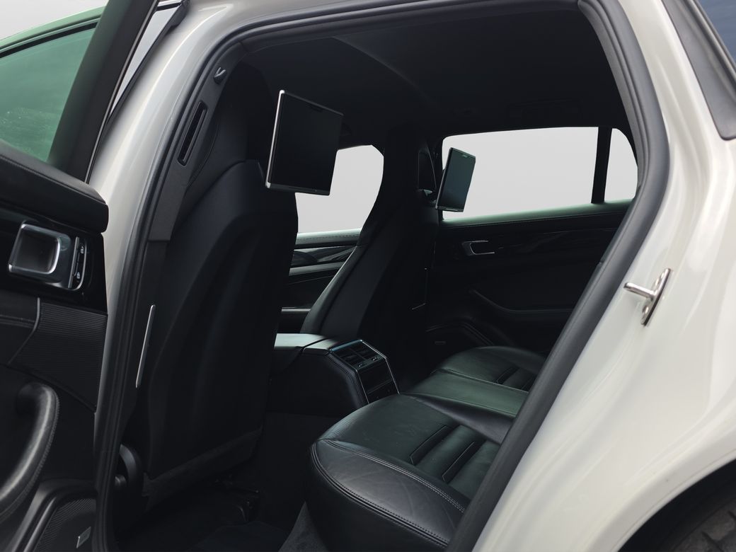 2019 Porsche Panamera