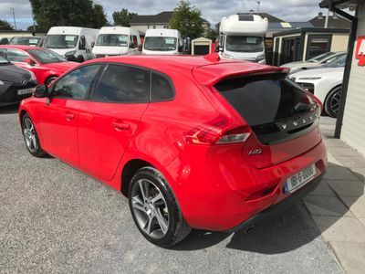 2018 Volvo V40