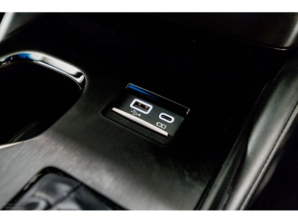 2023 Lexus ES 300h