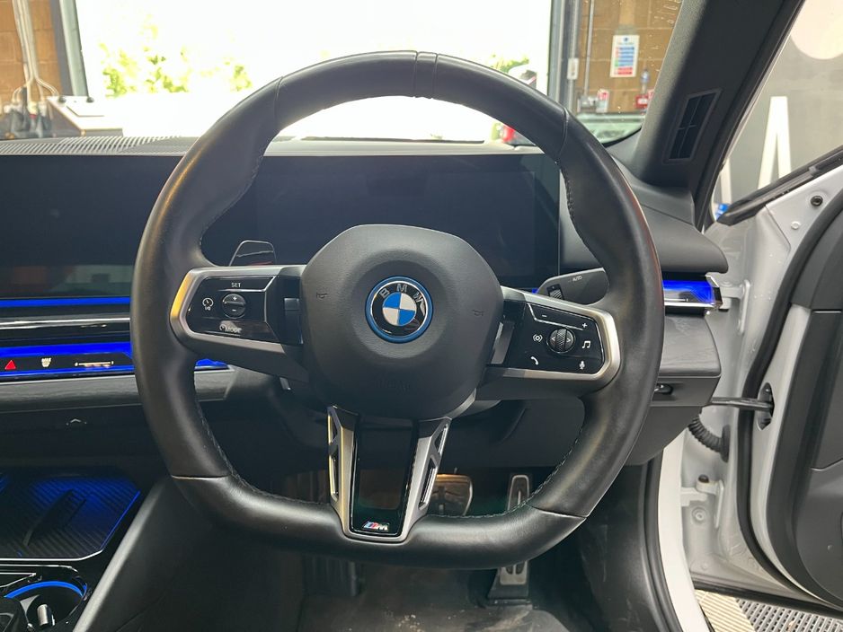 2024 BMW i5