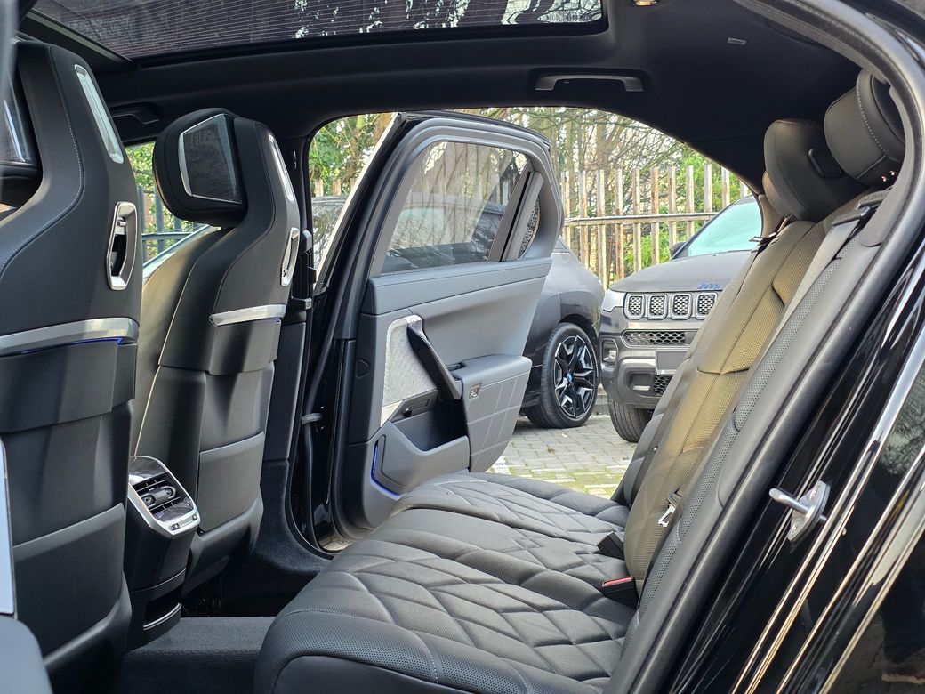 2024 BMW i7