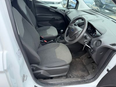 2023 Ford Transit Courier
