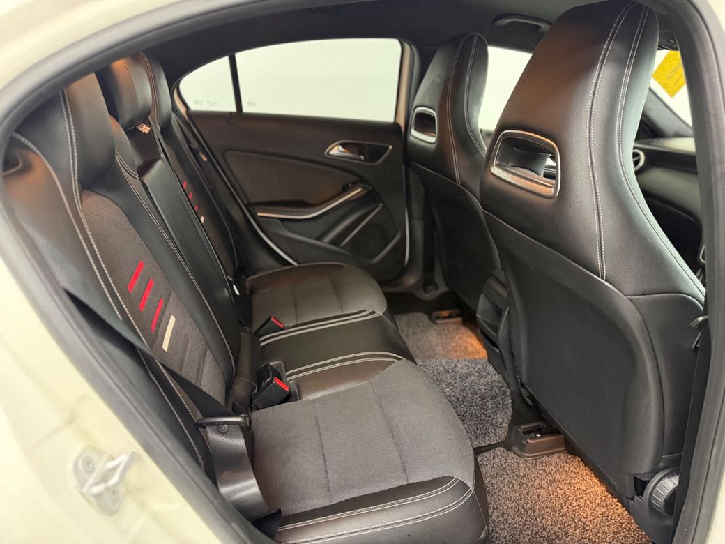 2016 Mercedes-Benz A 180