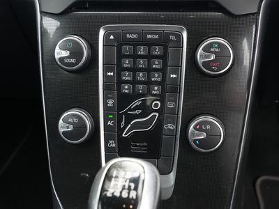 2017 Volvo V40