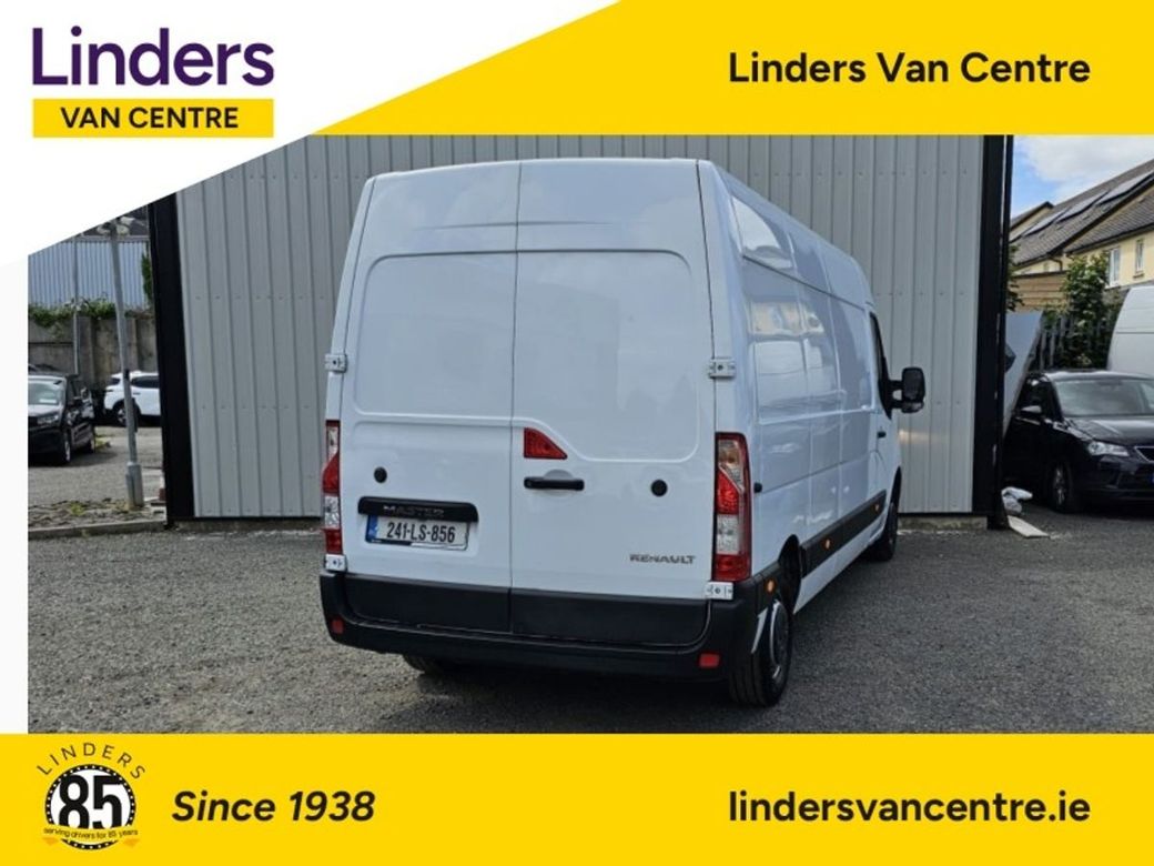 2024 Renault Master