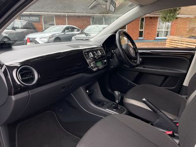2016 Volkswagen up!