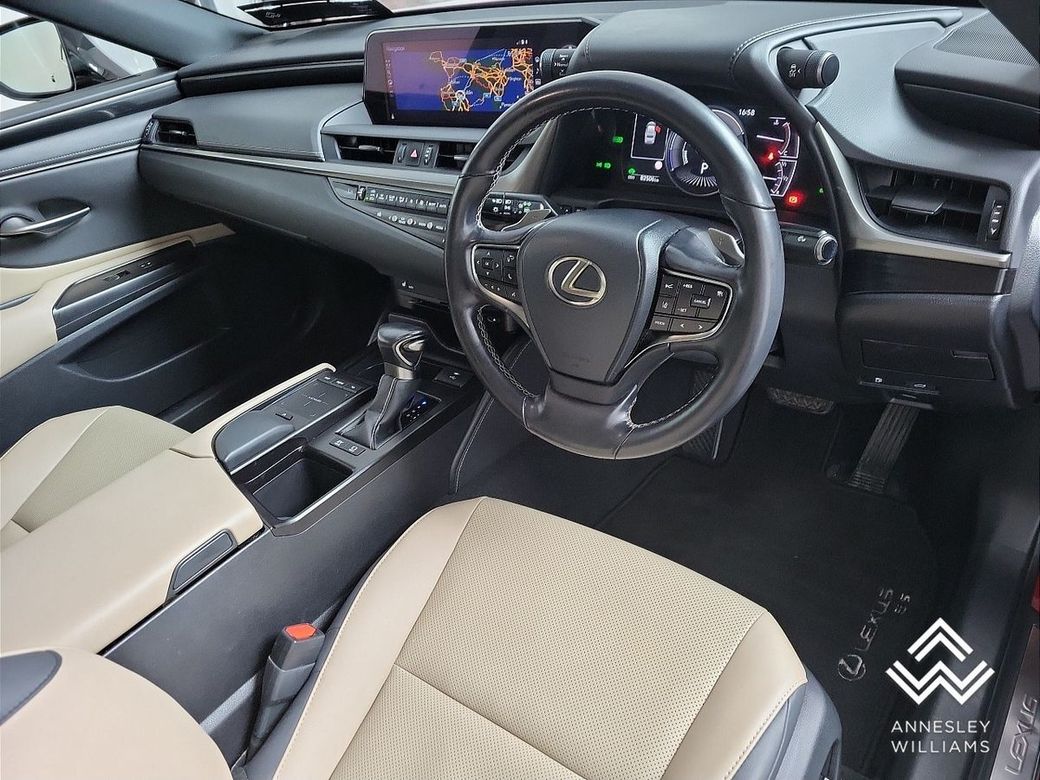 2021 Lexus ES 300h