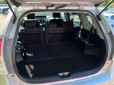 2019 Toyota Prius Alpha