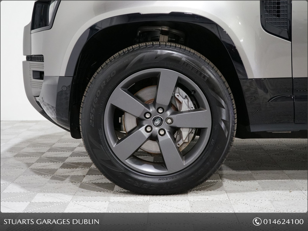 2025 Land Rover Defender