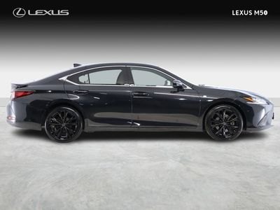 2023 Lexus ES 300h