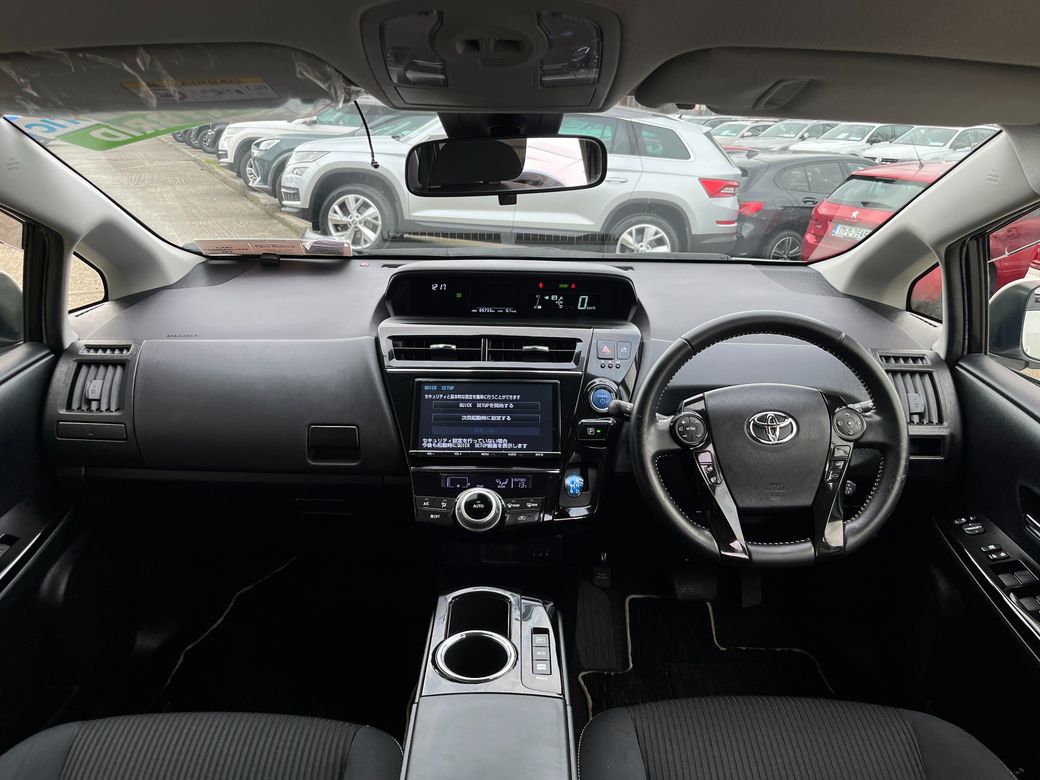 2018 Toyota Prius Alpha