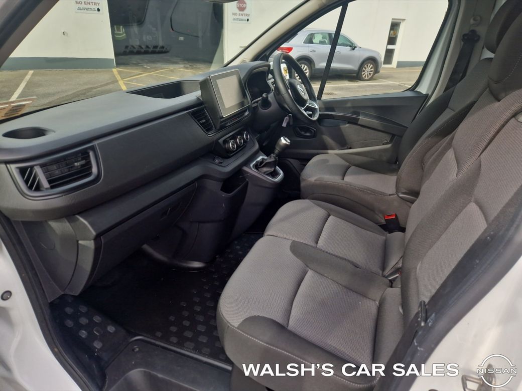 2023 Nissan Primastar