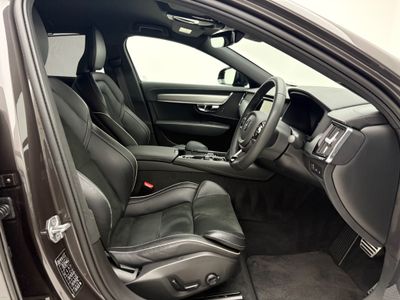 2022 Volvo S90