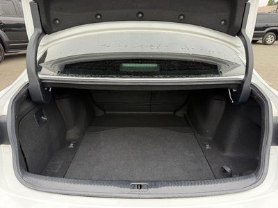 2018 Lexus IS 300h