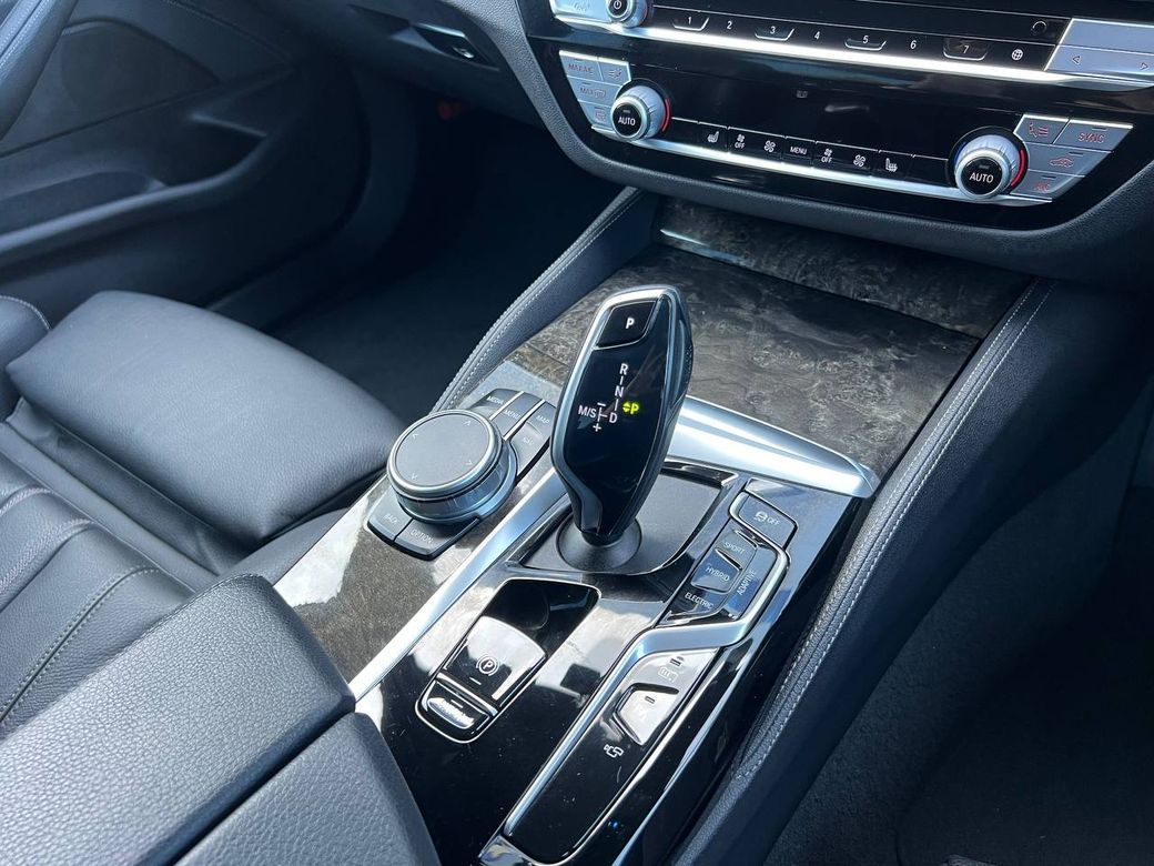 2021 BMW 5 Series