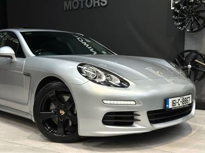 2016 Porsche Panamera
