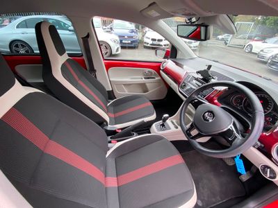 2017 Volkswagen up!