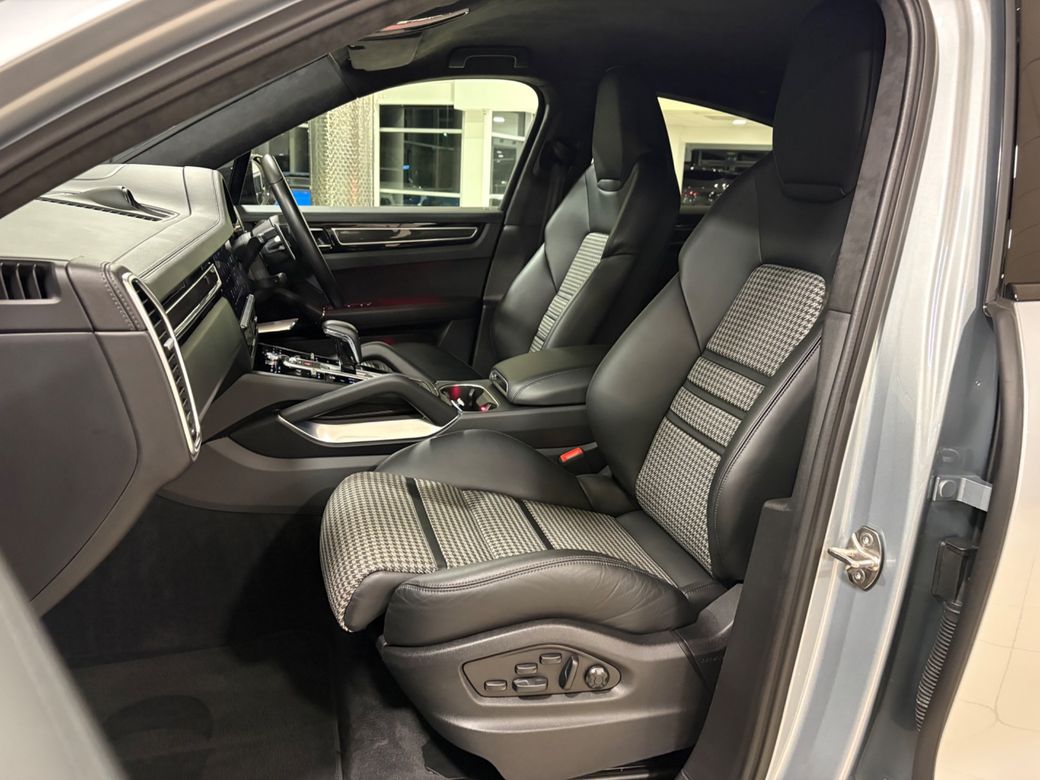 2022 Porsche Cayenne