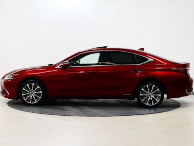 2021 Lexus ES 300h