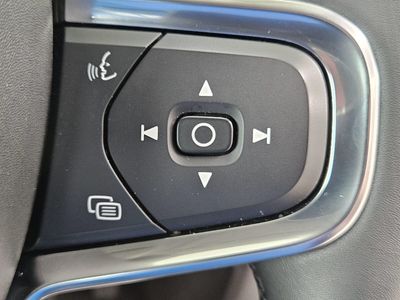 2022 Volvo XC40