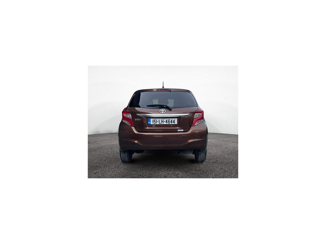 2015 Toyota Vitz