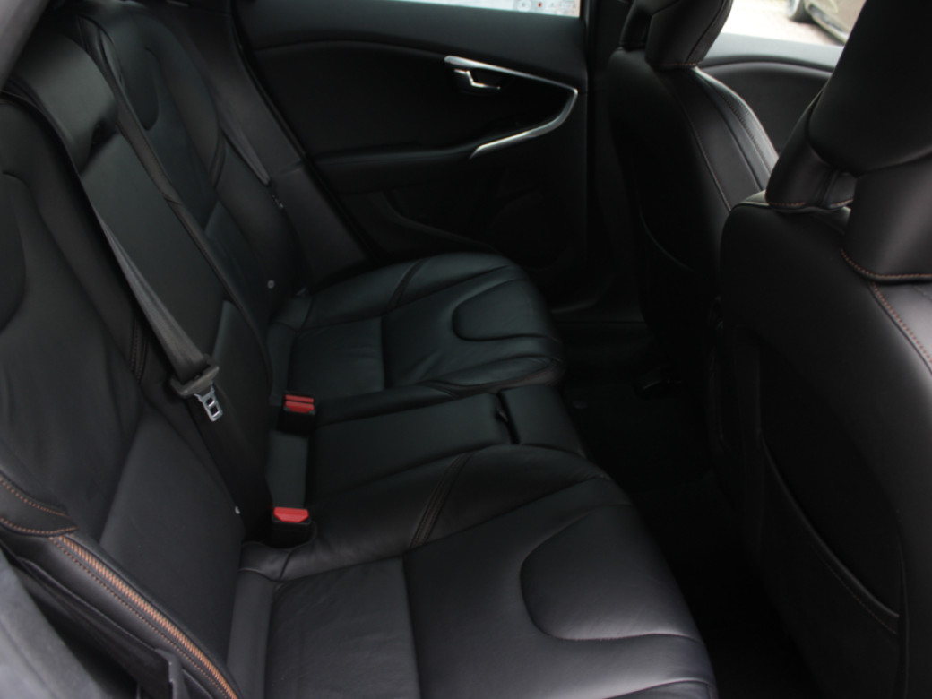 2016 Volvo V40 Cross Country