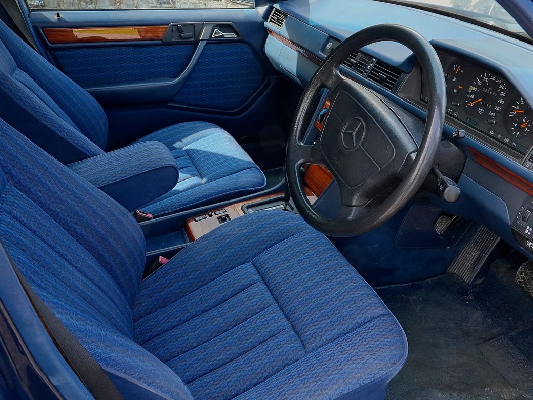 1991 Mercedes-Benz E 300