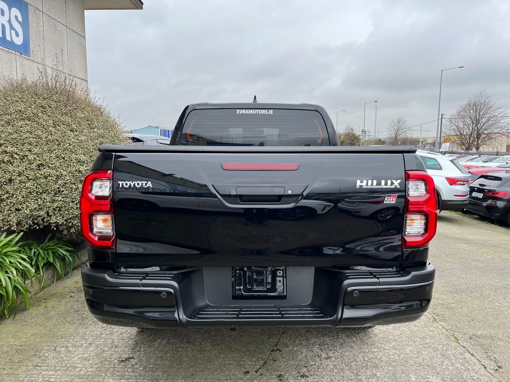 2024 Toyota Hilux