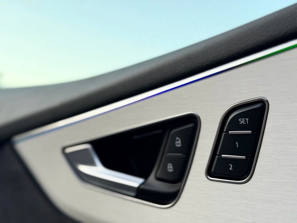 2023 Audi Q8