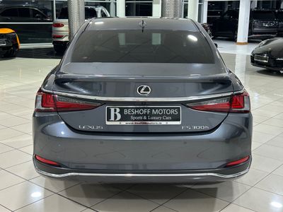 2023 Lexus ES 300h