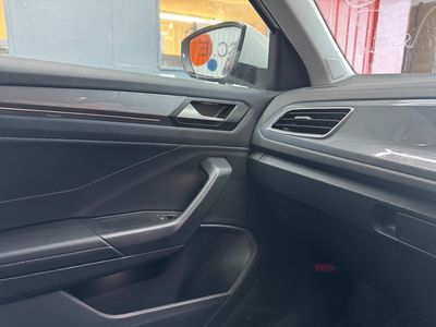 2025 Volkswagen T-Roc