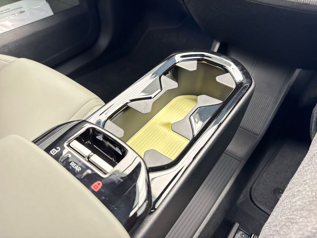 2025 Volvo EX30