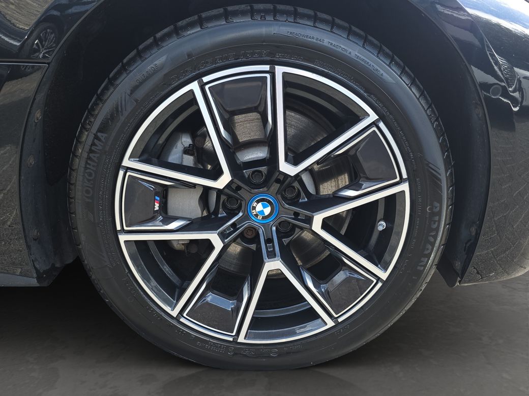 2023 BMW i4