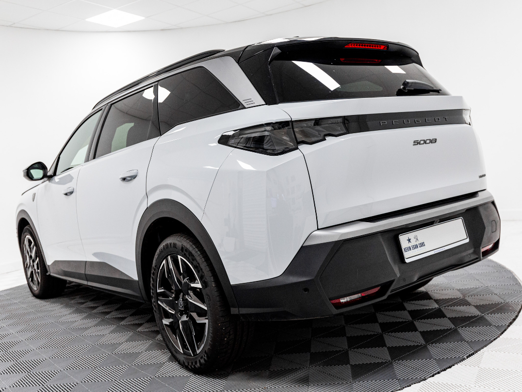 2025 Peugeot 5008