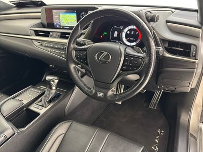 2020 Lexus ES 300h